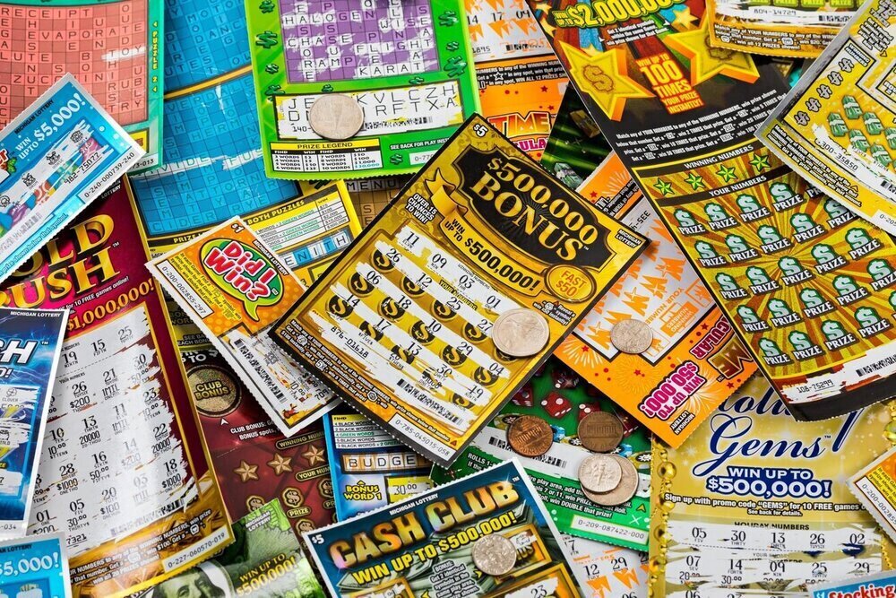 Женщина из США 16 лет участвовала в лотерейном розыгрыше с одинаковыми цифрами, благодаря чему смогла выиграть 264 000 долларов